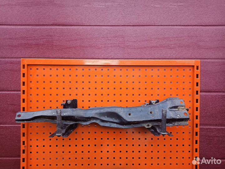 Балка подвески Mitsubishi Outlander 1