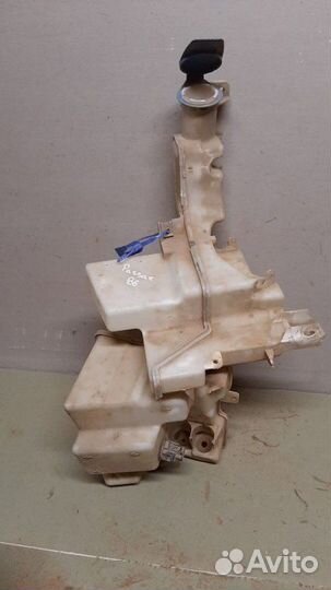 Бачок омывателя Volkswagen Passat B6 2005-2011