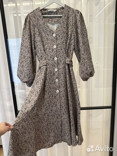 Платье миди бежевое М