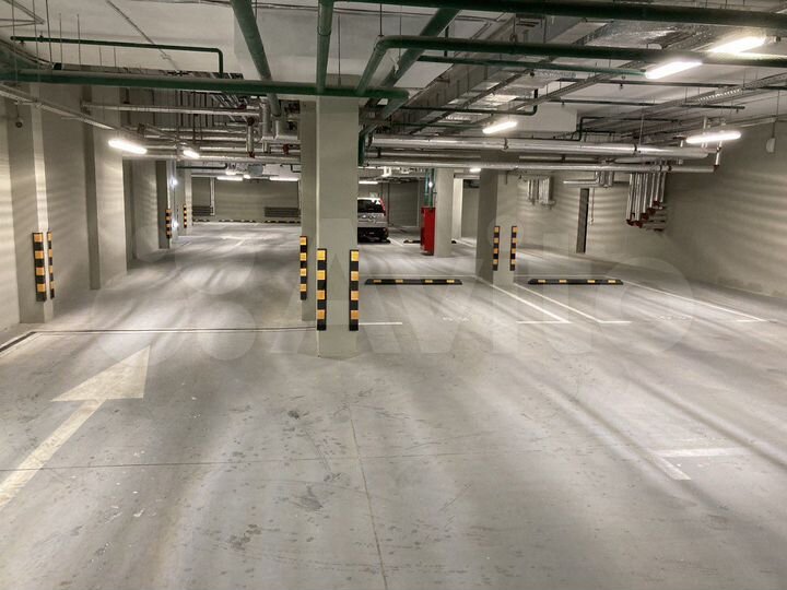 Машиноместо, 18 м²