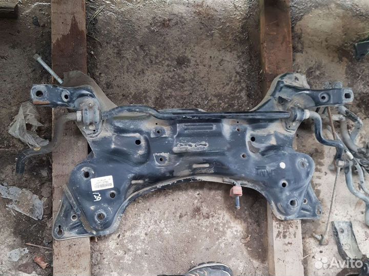 Балка подрамник передний Elantra md