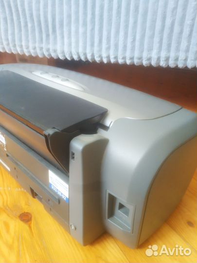 Цветной струйный принтер Epson на запчасти