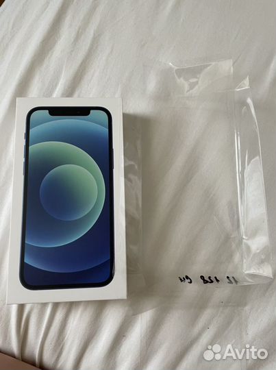 Коробка от iPhone 12