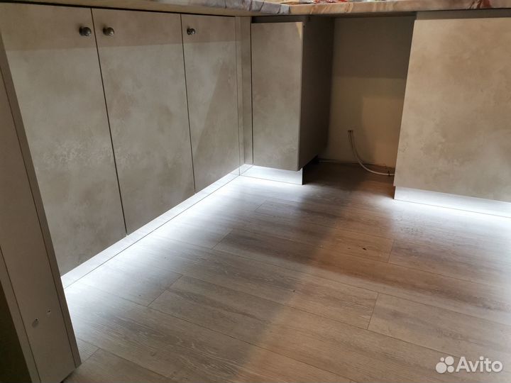 Продам кухню