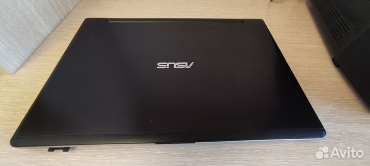 Ноутбук asus
