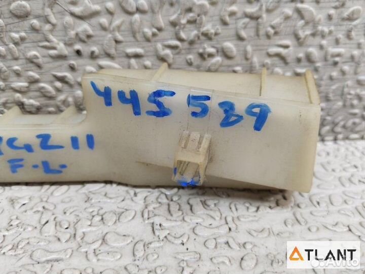 Крепеж бампера передняя левая nissan cube