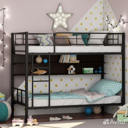 Двухъярусная металлическая кровать