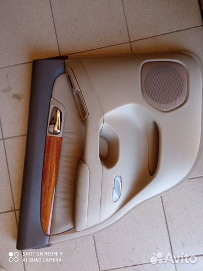 Обшивка задней левой двери лексус GX 470