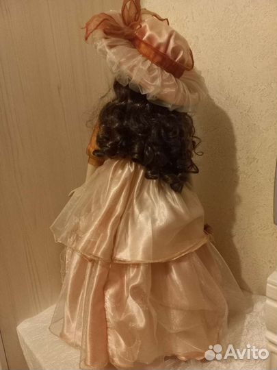 Кукла фарфоровая remeco collection