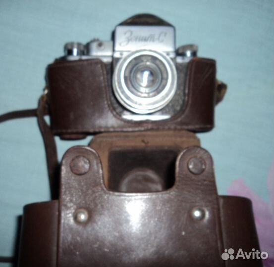 Старинный фотоаппарат