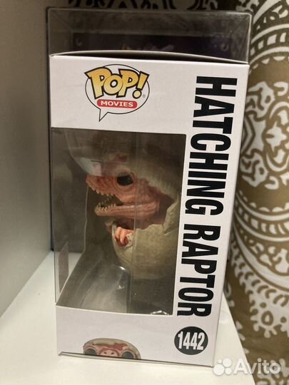 Funko pop Jurassic Park Hatching Raptor