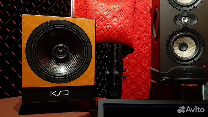 KS Digital C8-Reference cherry студийный монитор
