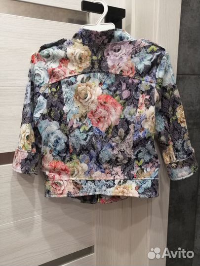 Костюм с юбкой