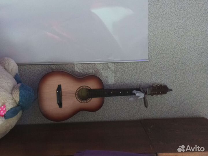 Акустическая гитара