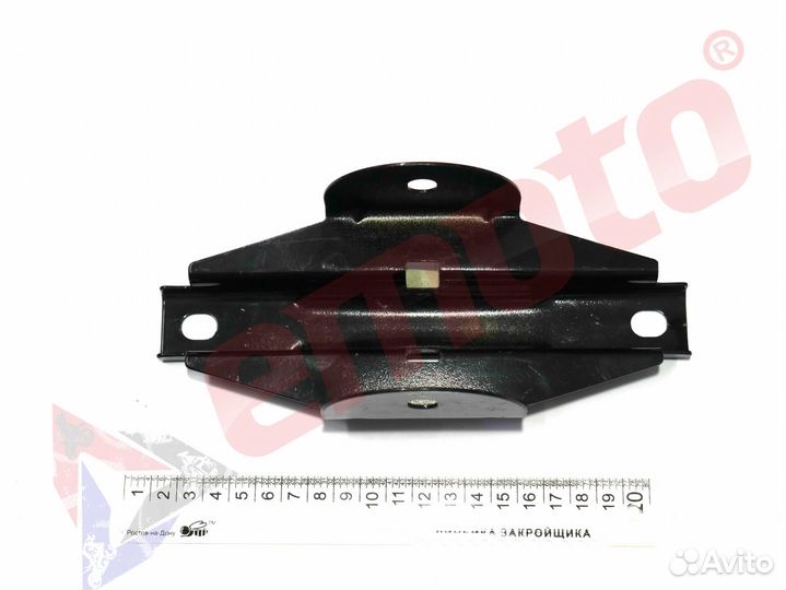 Кронштейн пластиковой лыжи (L30300302)