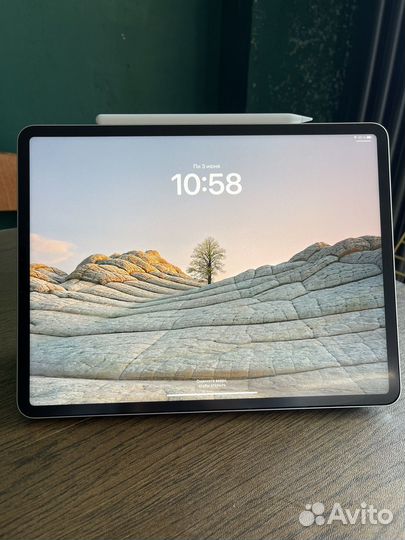 iPad pro 19.9-inch 128 GB+pencil+ориг чехол(green)