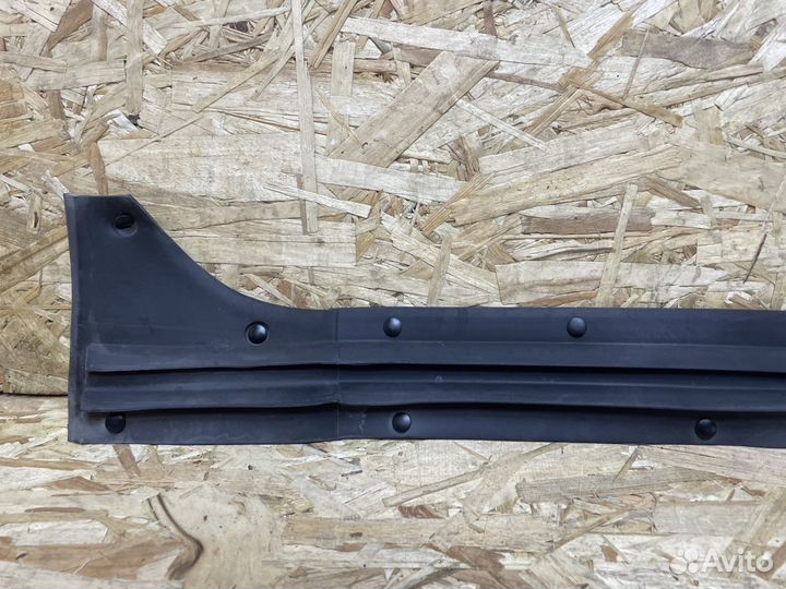 Уплотнитель двери задней левой Jetour Dashing