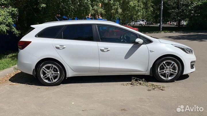 Kia Ceed 1.6 AT, 2016, 270 000 км