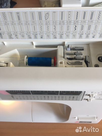 Швейная машина Janome 7518