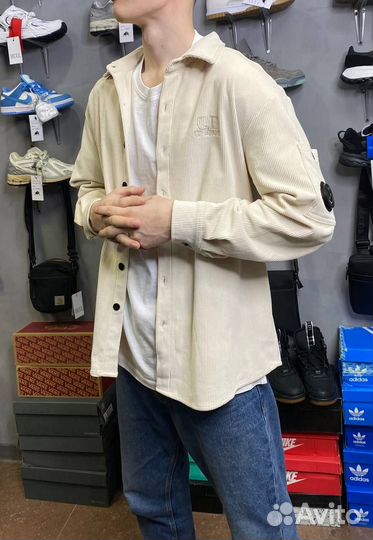 Вельветовая рубашка: элегантность для современного мужчины