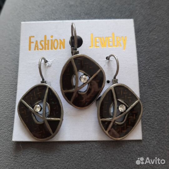 Дизайнерские серьги