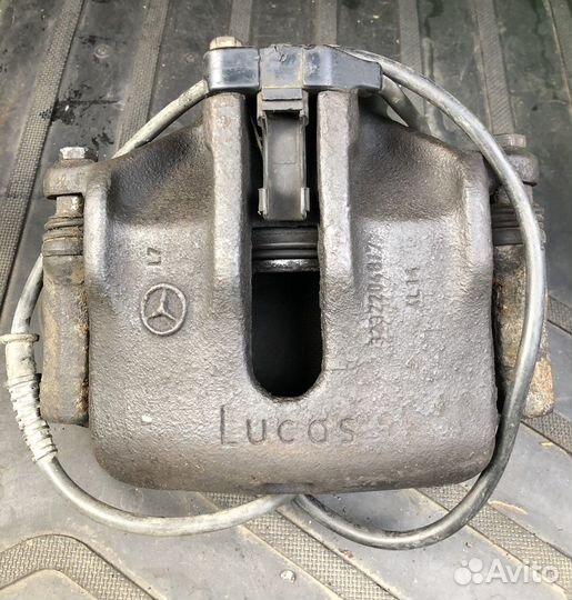 Суппортa mercedes W124(перед правый)