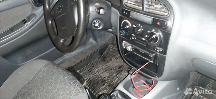 Элементы салона Шевроле Ланос