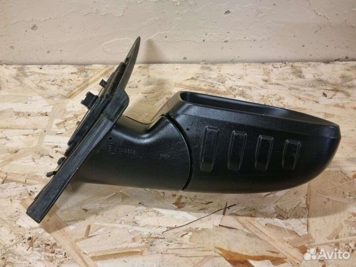 Зеркало правое Kia Rio 4