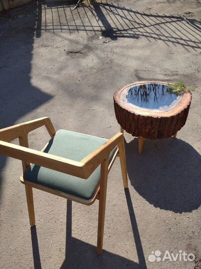 Стол и стул. Мозаика. Ручная работа