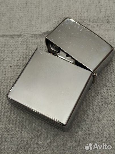 Зажигалка бензиновая zippo