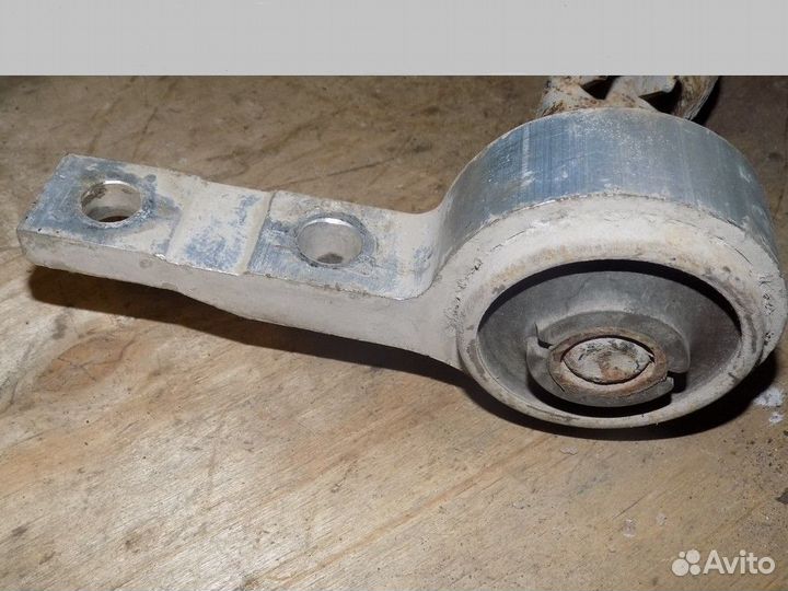 Рычаг передний нижний правый Teana J31 2006-2008