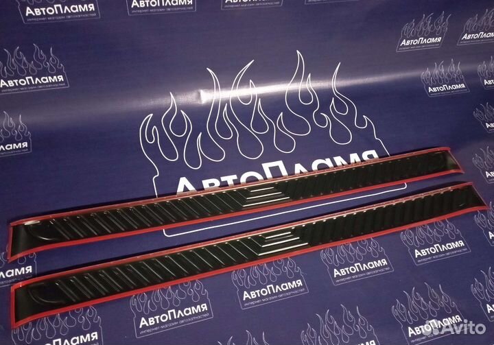 Накладки порогов в проём дверей Нива 2121-2131