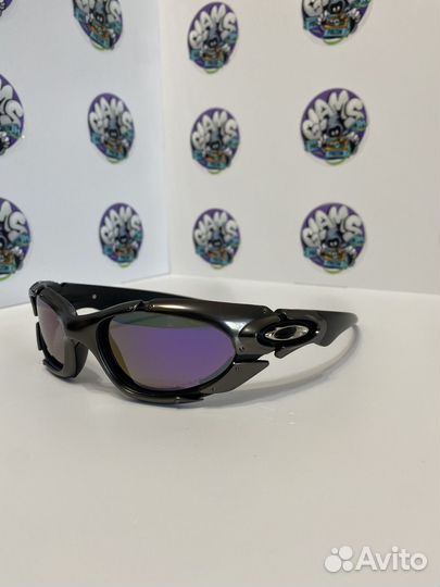 Солнцезащитные очки Oakley фиолетовые