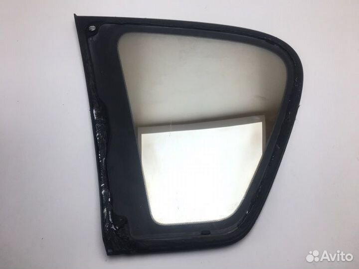 Стекло боковое правое Toyota Ipsum SXM10G 3SFE