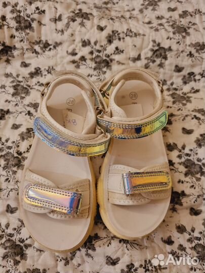 Сандалии, кроссовки