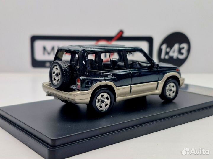 Модель Hi-Story 1/43 Suzuki Escudo TD11W, Зелёный