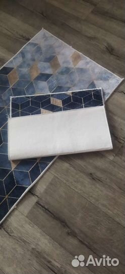 Коврик для ванной и туалета