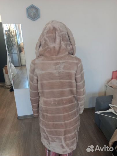 Шуба мутоновая с капюшоном светлобежевая