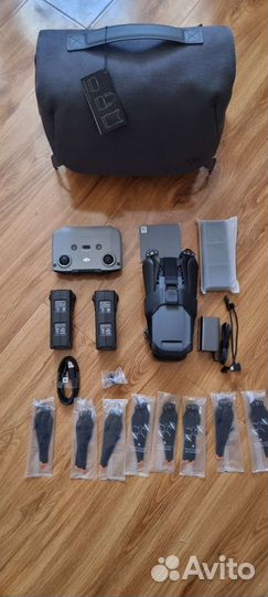 Квадрокоптер dji Mavic 3 Flu More Combo