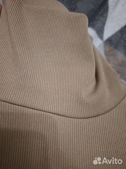 Водолазка в рубчик 42