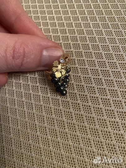 Золотые серьги с жемчугом и бриллиантами