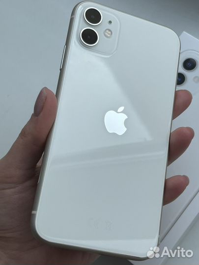 iPhone 11, 64 ГБ