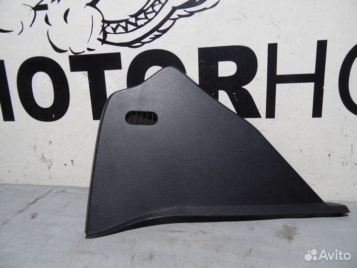 Накладка правая Лексус рх 4