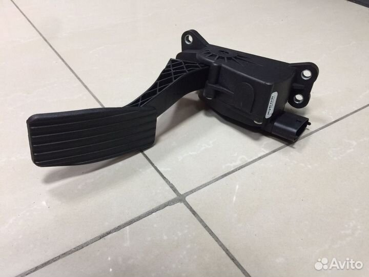 Электронная педаль газа Приора