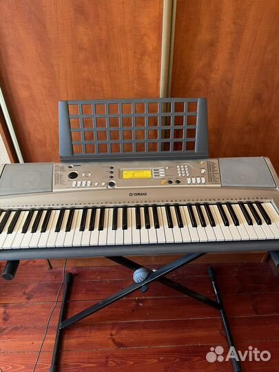 Синтезатор Yamaha psr E-313 + подставка