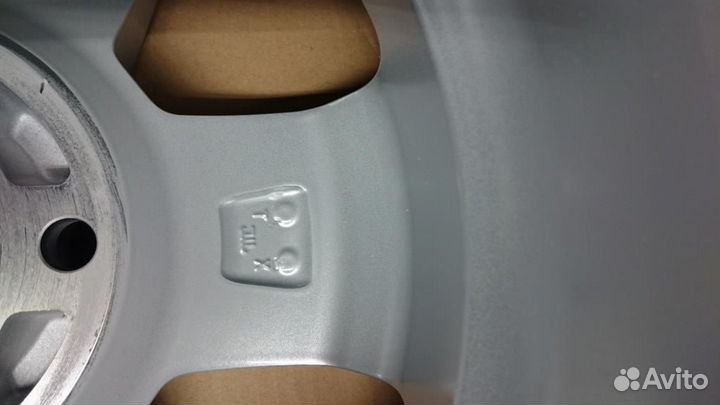 R16 Dezent Van dark (Серебро) для Volkswagen T5