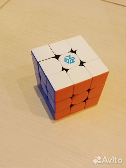 Кубик Рубика gan