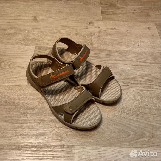 Сандалии женские спортивные 38