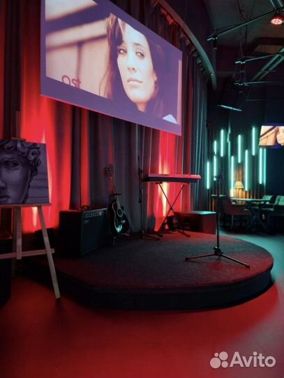 Администратор-менеджер караоке клуба