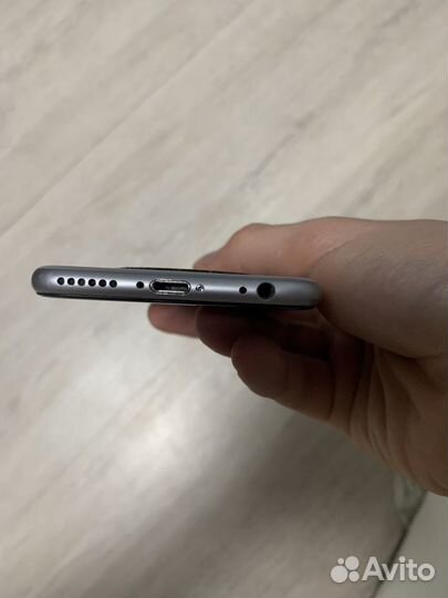 iPhone 6S, 64 ГБ